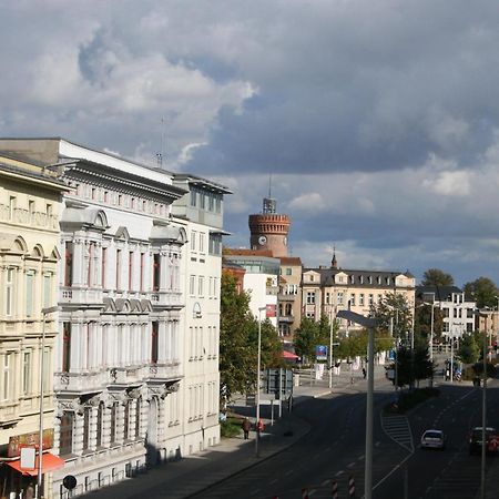 Altstadthotel Am Theater Cottbus Bagian luar foto