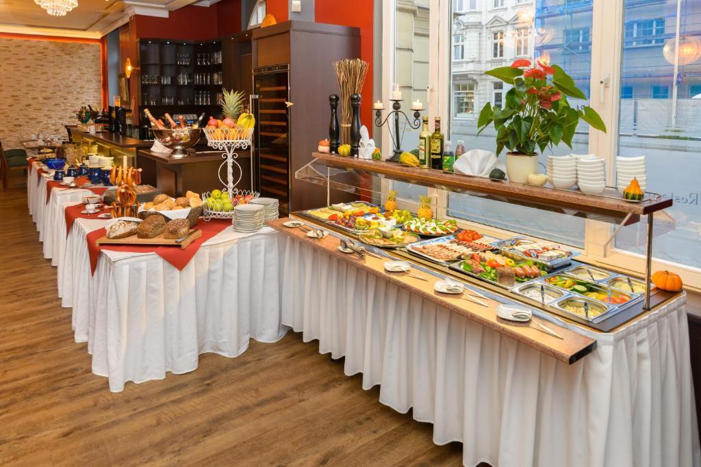 Altstadthotel Am Theater Cottbus Bagian luar foto