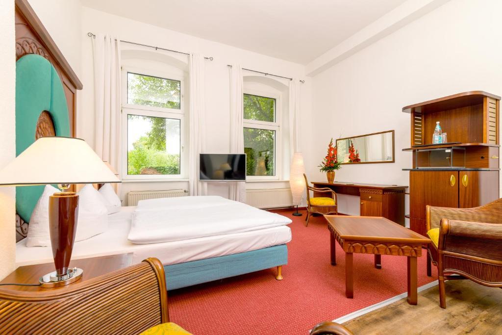 Altstadthotel Am Theater Cottbus Bagian luar foto